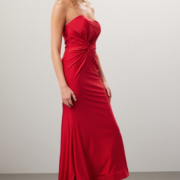 Faviana Knot Front Gown-Elegant Red Strapless Evening Gown ( great condition) - Picture 6 of 13